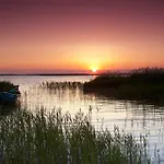 Kranichblick Mit Terrasse Am Bodden Neuendorf Heide